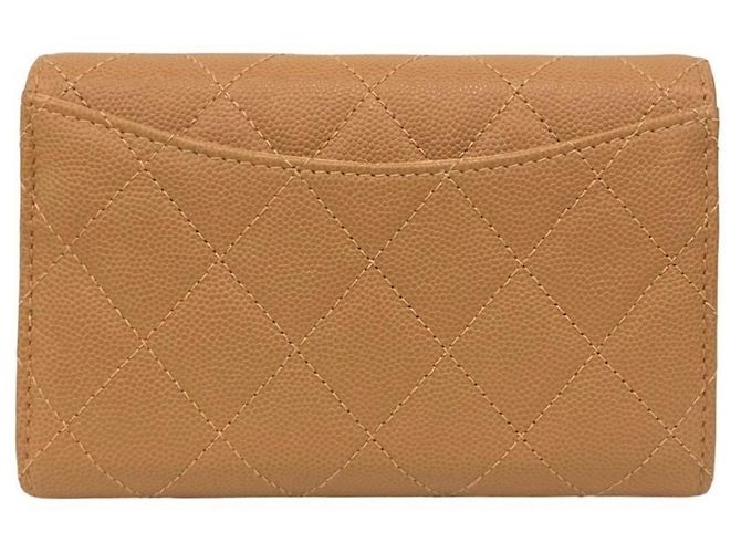 Cartera tri-fold de piel de ternera granulada beige Chanel - vista 2