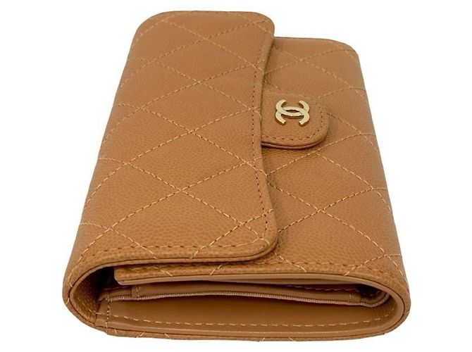 Cartera tri-fold de piel de ternera granulada beige Chanel - vista 5