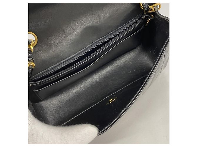 Borsa a Spalla Chanel Diana Matelassé con Catena Nero - vista 4