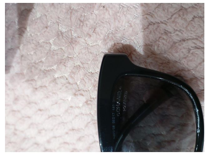 Chanel Sonnenbrille Schwarz mit gesteppten Bügeln - Ansicht 6
