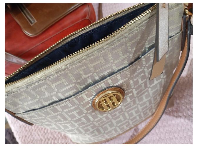 Borsa a Spalla Tommy Hilfiger Monogramma Beige e Pelle Marrone - vista 5