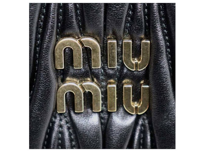 Borsa a spalla piccola Miu Wonder Matelassé in pelle Miu Miu Nero - vista 6