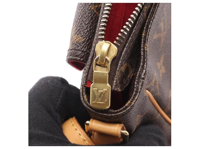 Borsa a Spalla Louis Vuitton Viva Cite PM Marrone - vista 9