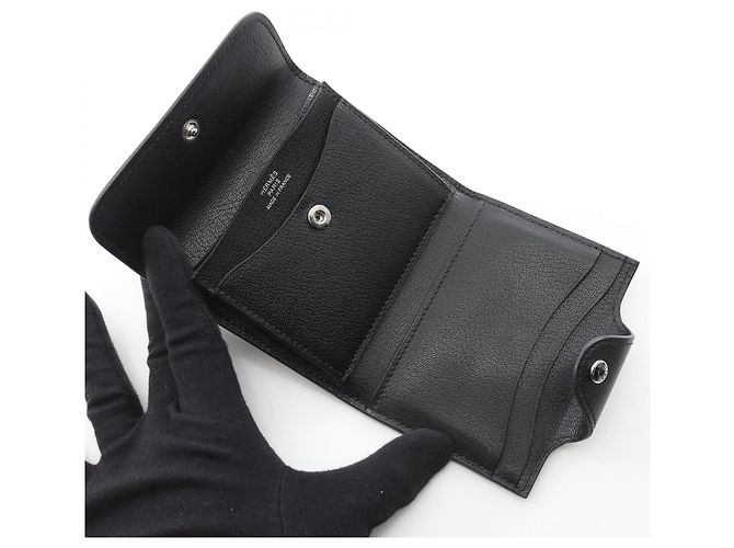 Hermès Iliad Compact Tri-fold Wallet Black - view 3