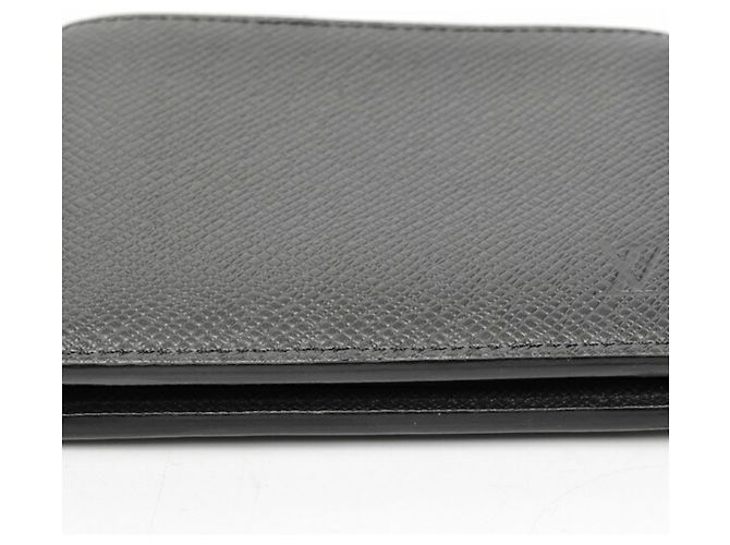 Slender Portafoglio bi-fold in pelle Taiga Louis Vuitton Nero - vista 3