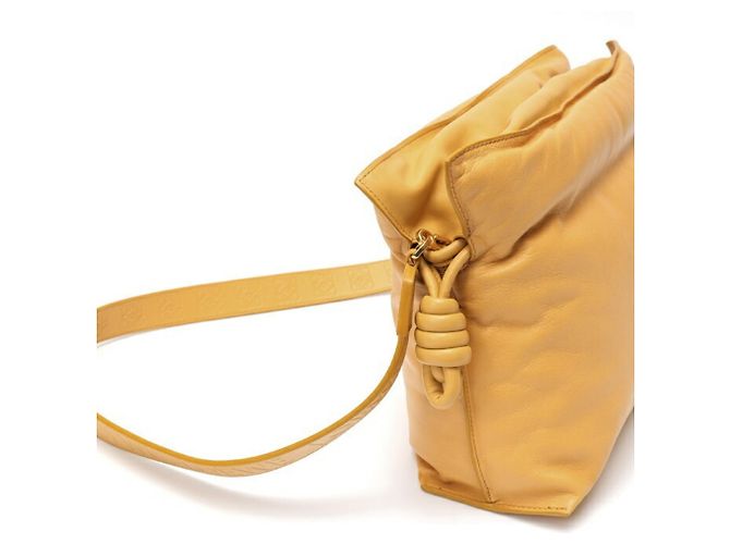 Borsa a Spalla Puffer Flamenco di Loewe Cammello - vista 2