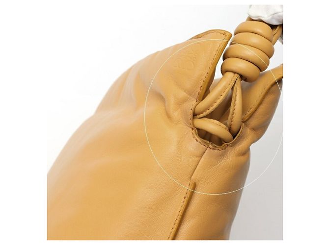 Borsa a Spalla Puffer Flamenco di Loewe Cammello - vista 5