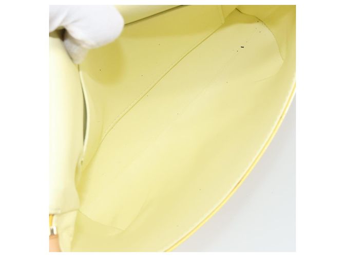 Bolso Louis Vuitton Thompson Street Monogram Vernis Mediano Amarillo - vista 5