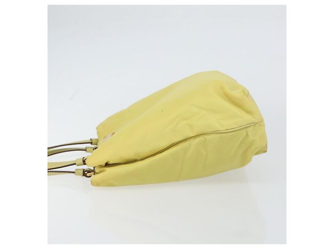 Prada Tote Vintage de Nylon Amarillo - vista 4