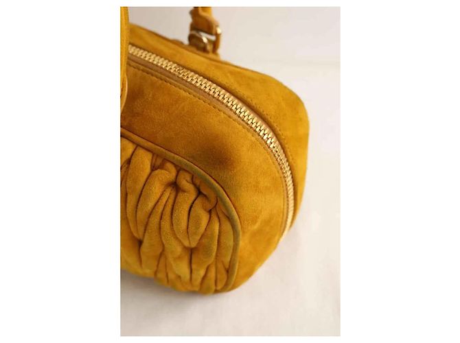 Miu Miu Borsa a mano Arcadie in suede cammello - vista 7