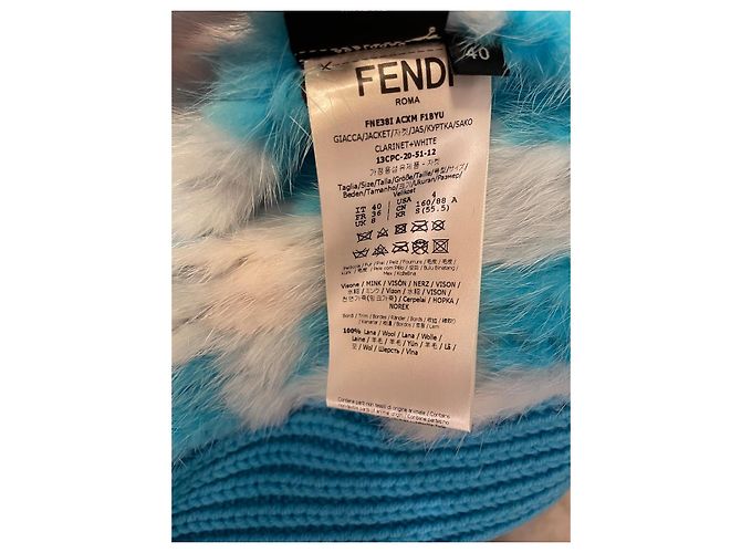 Fendi Karierte Pelzjacke in Hellblau und Weiß - Ansicht 16