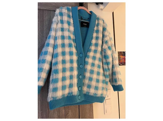 Fendi Karierte Pelzjacke in Hellblau und Weiß - Ansicht 9