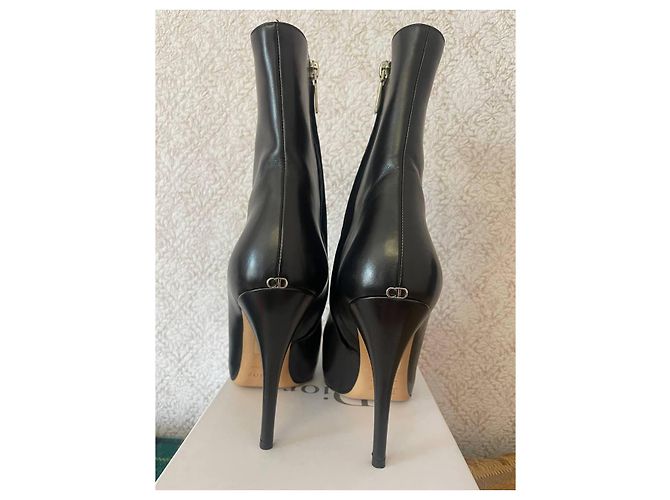 Stivaletti in pelle nera con punta affilata Christian Dior Nero - vista 2