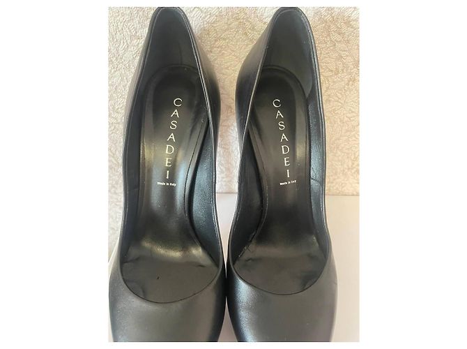 Décolleté in pelle nera con plateau Casadei Nero - vista 4