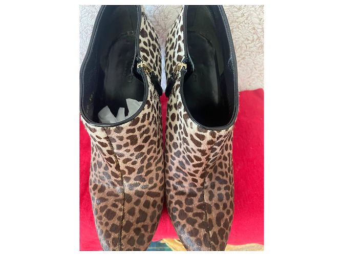 Botines de pelo de ternera con estampado de leopardo Gucci - vista 3