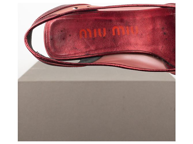 Miu Miu SS00 Tacones Kitten Slingback Transparentes Space Bubble Roja - vista 9