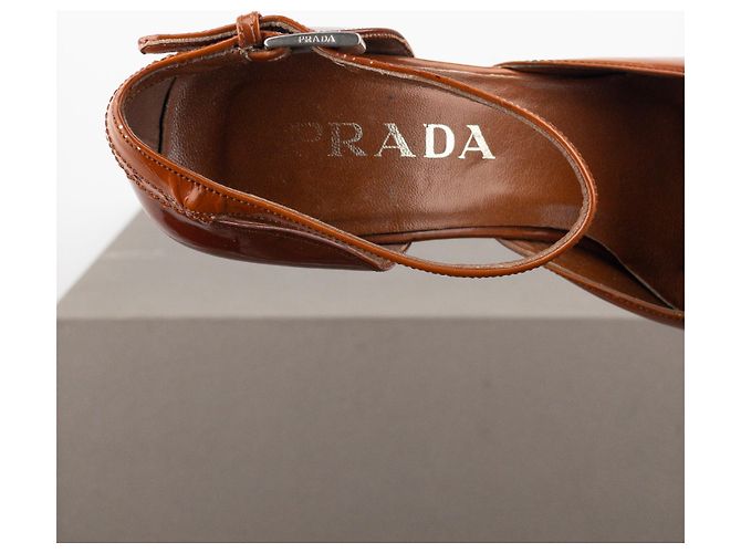 Décolleté brogue a punta quadrata Prada AW99 Marrone - vista 11