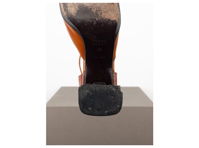 Décolleté brogue a punta quadrata Prada AW99 Marrone - vista 14