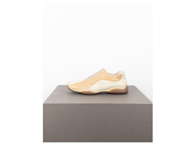 Sneakers basse moto sport con punta quadrata Prada AW99 Beige - vista 3