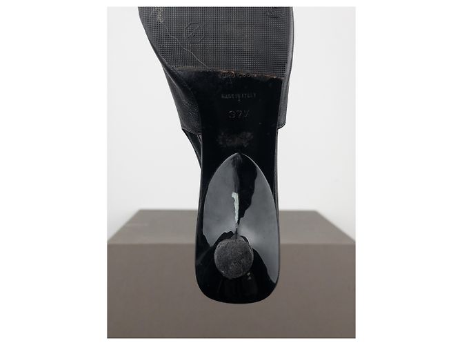 Miu Miu SS00 Tacones kitten de punta afilada con tira trasera Negro - vista 10
