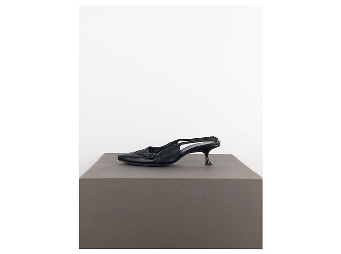 Miu Miu SS00 Tacones kitten de punta afilada con tira trasera Negro - vista 5