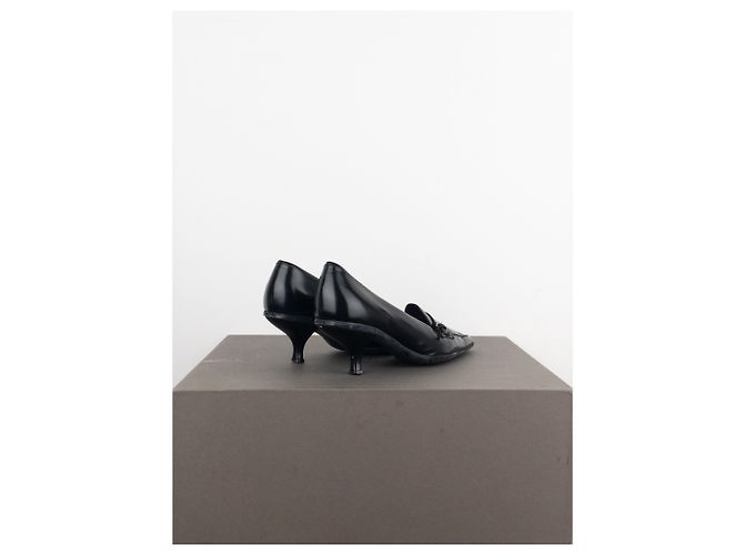 Prada Pumps mit spitzem Absatz aus den 2000er Jahren Schwarz - Ansicht 2