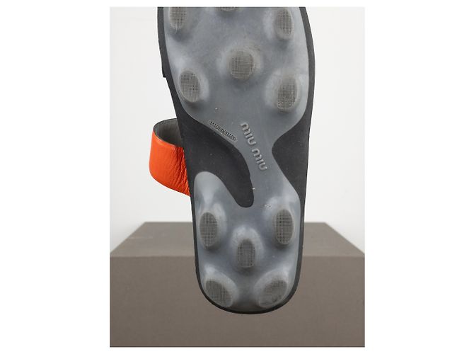 Miu Miu SS99 Sandali con suola a bolla Cleat Nero - vista 12