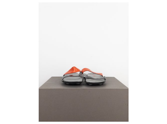 Miu Miu SS99 Sandali con suola a bolla Cleat Nero - vista 5