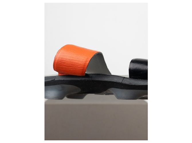 Miu Miu SS99 Sandali con suola a bolla Cleat Nero - vista 9