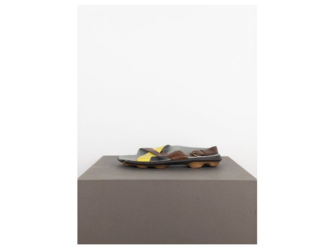 Miu Miu SS99 Sandali con suola a bolla Cleat Nero - vista 3