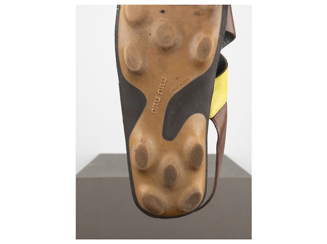 Miu Miu SS99 Sandali con suola a bolla Cleat Nero - vista 7