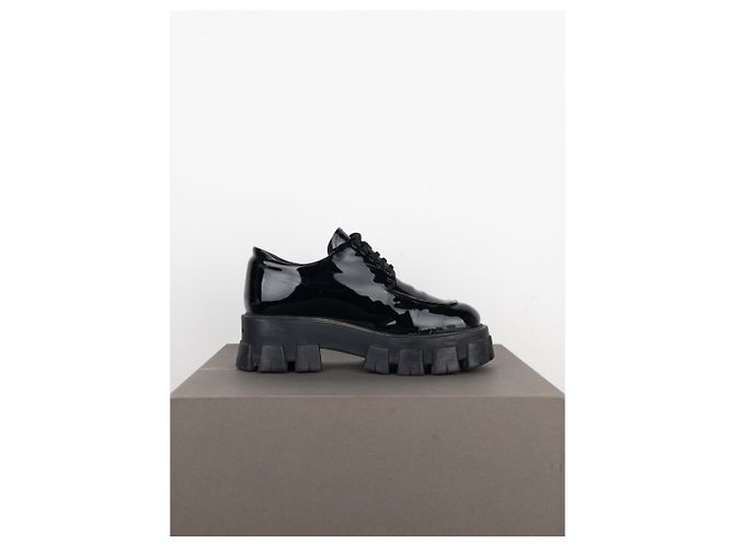 Prada 'Monolith' Derby-Schuhe mit Lug-Sohle Schwarz - Ansicht 4