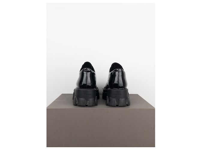 Prada 'Monolith' Derby-Schuhe mit Lug-Sohle Schwarz - Ansicht 6
