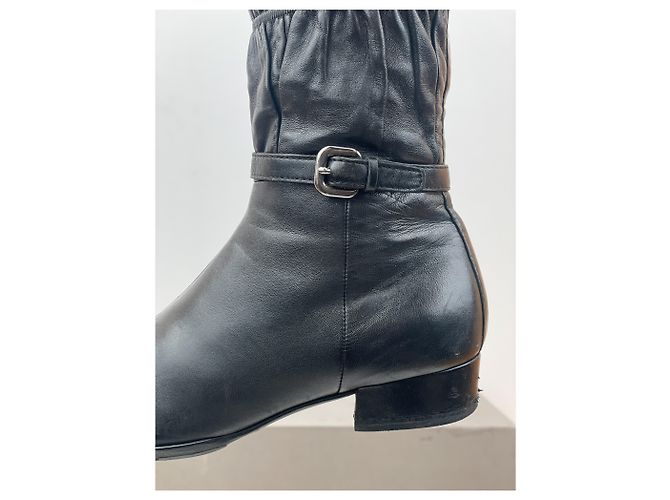 Prada 2000s Knee-High Ruffle Heel Boots Black - view 7
