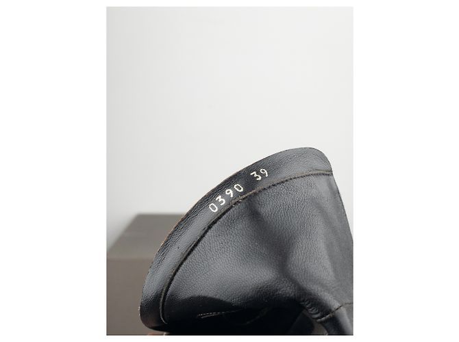 Botines de tacón kitten con punta cuadrada y hebilla de Prada de los 2000 Castaño - vista 11