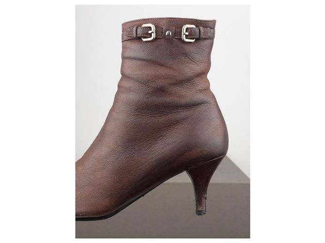 Botines de tacón kitten con punta cuadrada y hebilla de Prada de los 2000 Castaño - vista 8