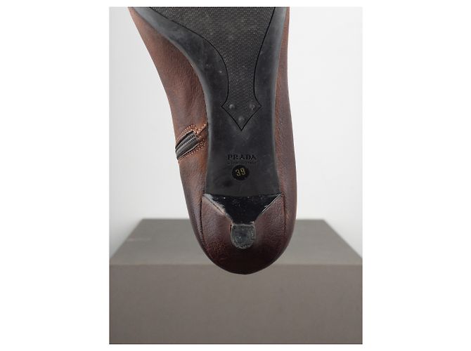 Botines de tacón kitten con punta cuadrada y hebilla de Prada de los 2000 Castaño - vista 9