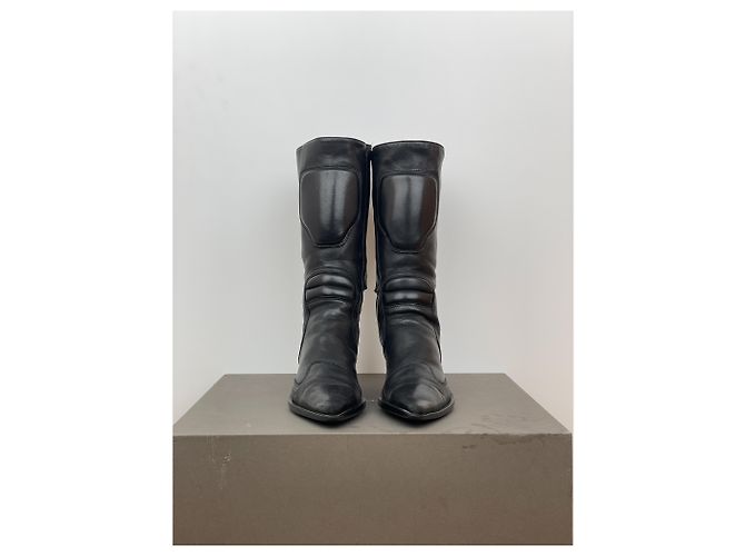 Miu Miu AW99 Kitten Heel Biker Stiefel Schwarz - Ansicht 5