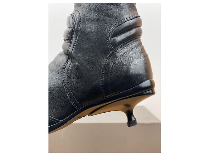 Miu Miu AW99 Kitten Heel Biker Stiefel Schwarz - Ansicht 7