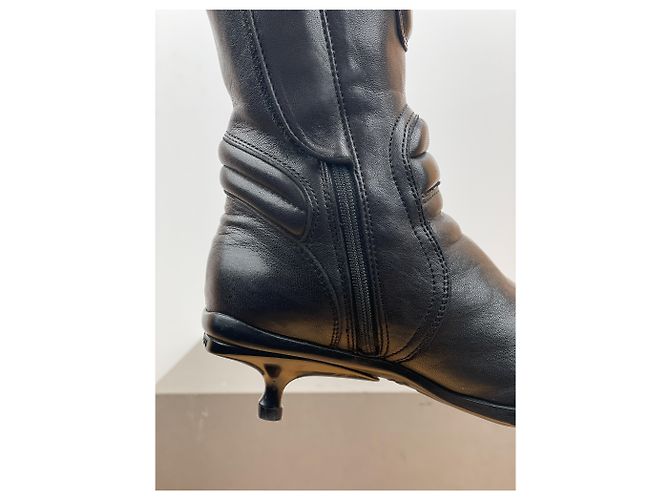 Miu Miu AW99 Kitten Heel Biker Stiefel Schwarz - Ansicht 8