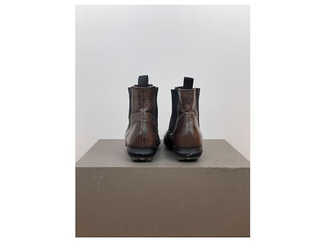 Botas Chelsea brogue de punta cuadrada con suela de picos Miu Miu SS99 Castaño - vista 6