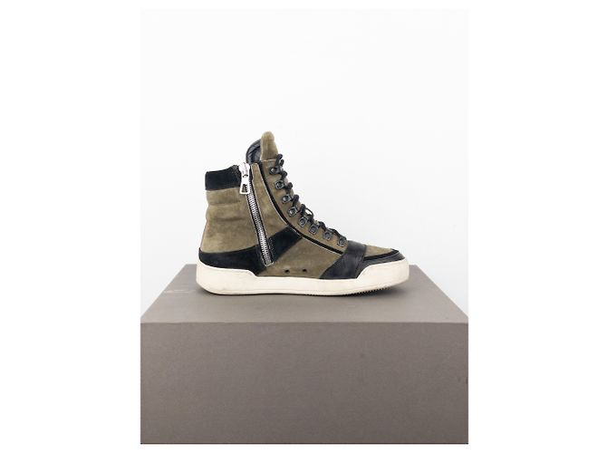 Tênis de cano alto Balmain x H&M AW14 - vista 4