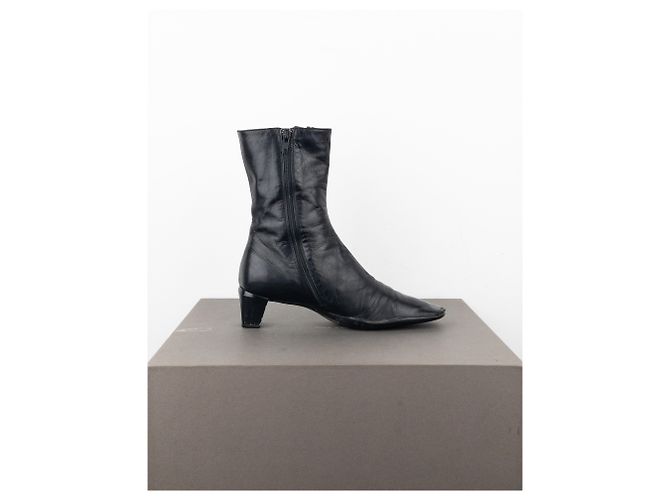 Botines de tacón kitten de punta cuadrada con hebilla deportiva Prada de los 2000 Negro - vista 4