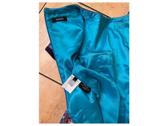 Versace Kleid mit Blumenmuster Rot Blau Lila - Ansicht 4