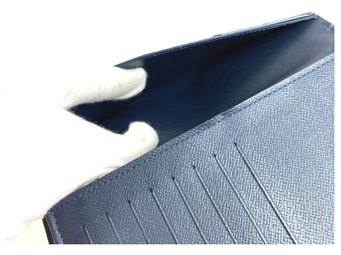 Cartera Larga Brazza en Taiga Louis Vuitton Azul - vista 12