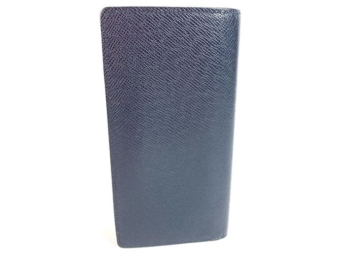 Cartera Larga Brazza en Taiga Louis Vuitton Azul - vista 2