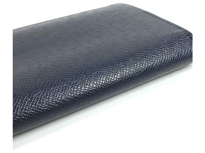 Cartera Larga Brazza en Taiga Louis Vuitton Azul - vista 6