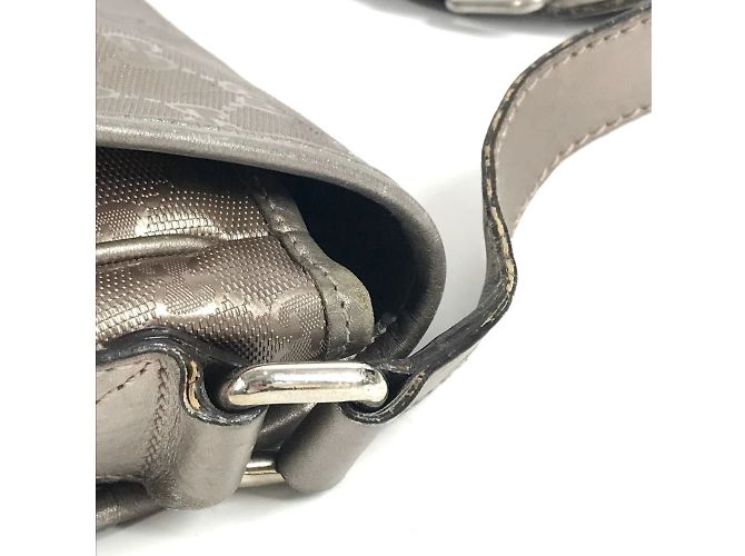 Borsa a tracolla con patta e logo GG stampato di Gucci Metallico - vista 13