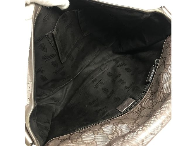 Borsa a tracolla con patta e logo GG stampato di Gucci Metallico - vista 17