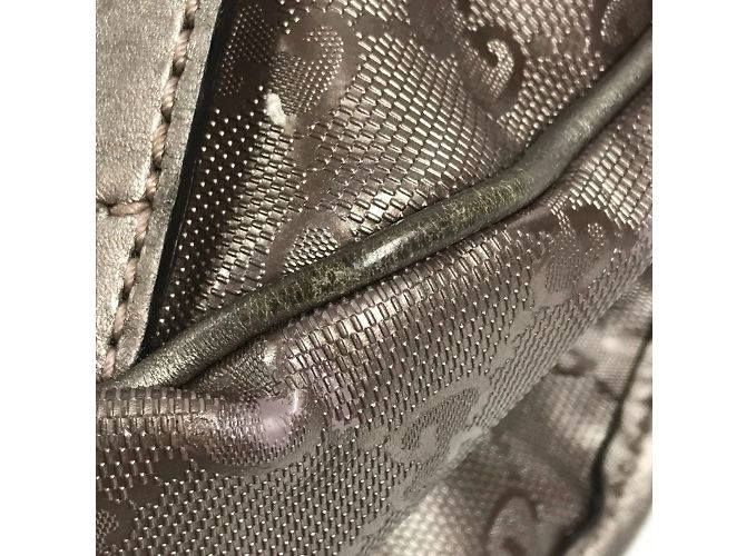 Borsa a tracolla con patta e logo GG stampato di Gucci Metallico - vista 9